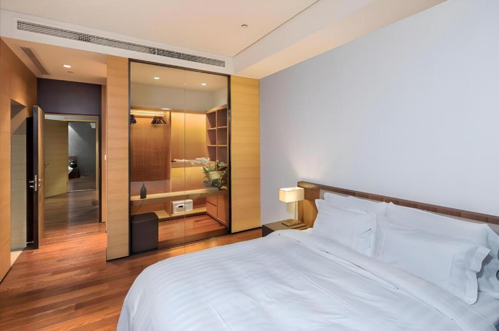Grand Madison Qingdao Harbour-View Central（Former Qingdao Farglory Hotel） Экстерьер фото