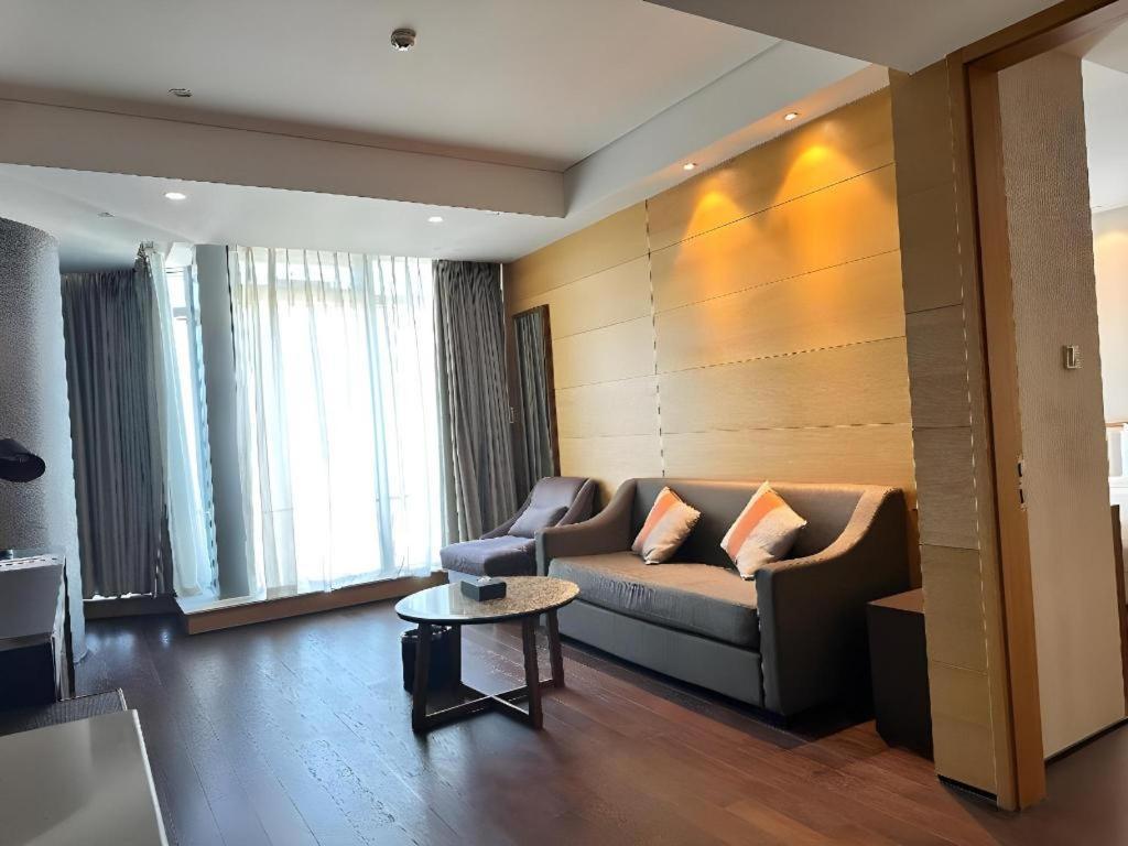 Grand Madison Qingdao Harbour-View Central（Former Qingdao Farglory Hotel） Экстерьер фото