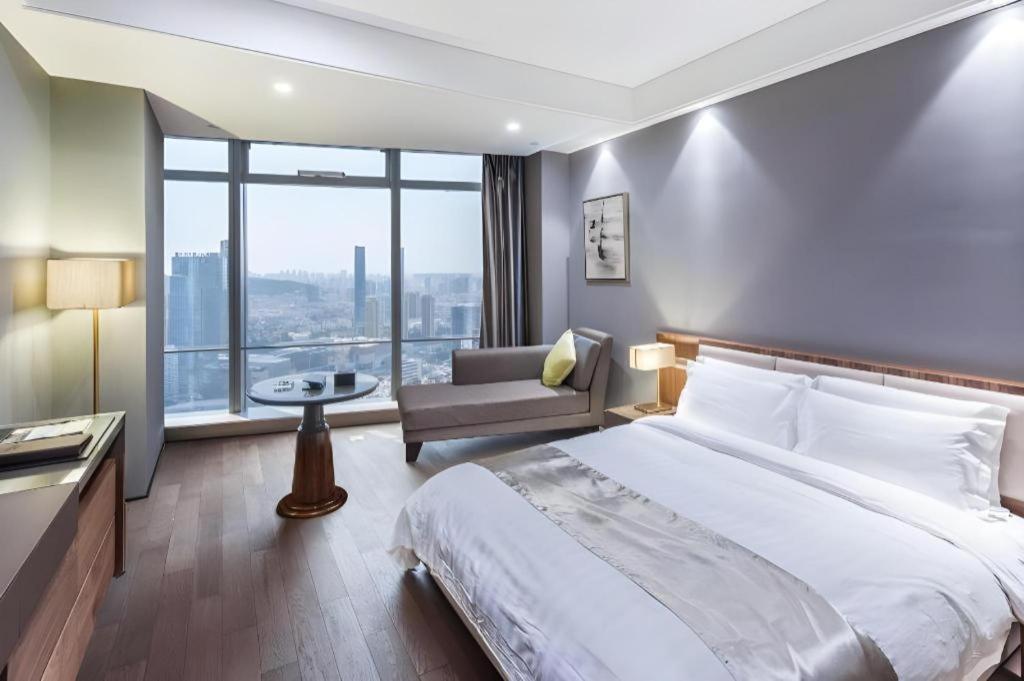 Grand Madison Qingdao Harbour-View Central（Former Qingdao Farglory Hotel） Экстерьер фото