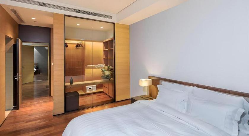 Grand Madison Qingdao Harbour-View Central（Former Qingdao Farglory Hotel） Экстерьер фото