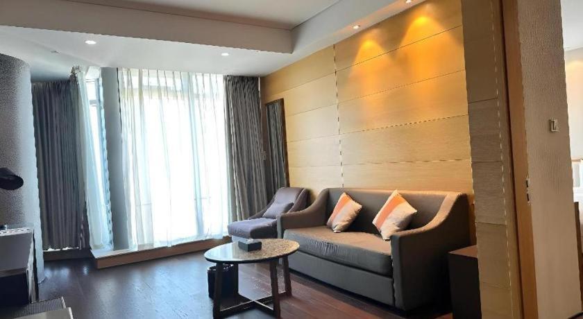 Grand Madison Qingdao Harbour-View Central（Former Qingdao Farglory Hotel） Экстерьер фото