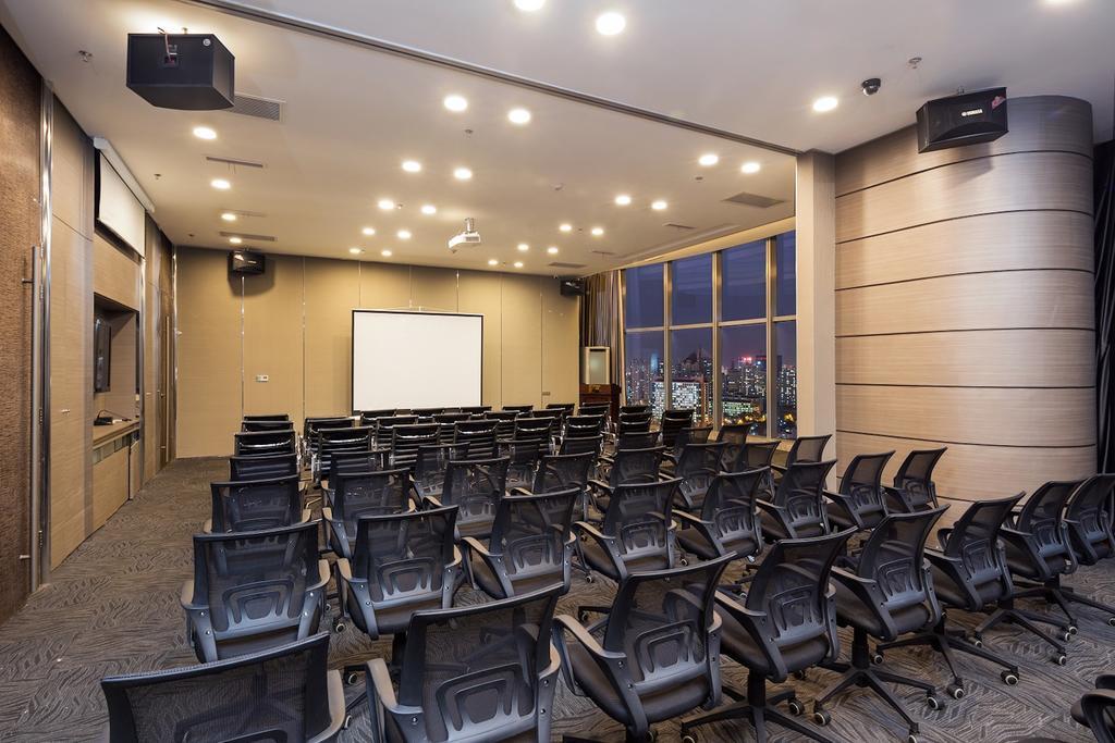 Grand Madison Qingdao Harbour-View Central（Former Qingdao Farglory Hotel） Экстерьер фото